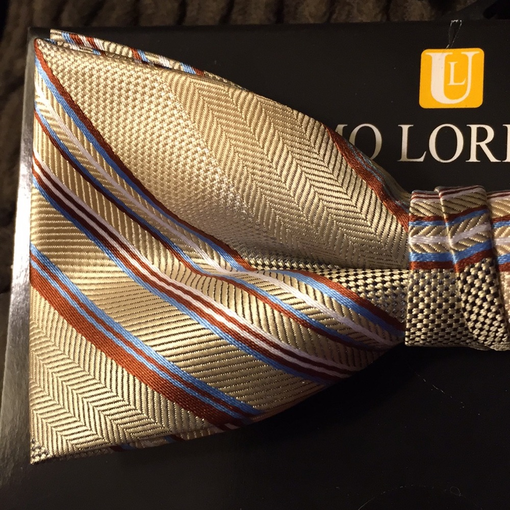 Men's Bow Tie - Picture 4 of 4